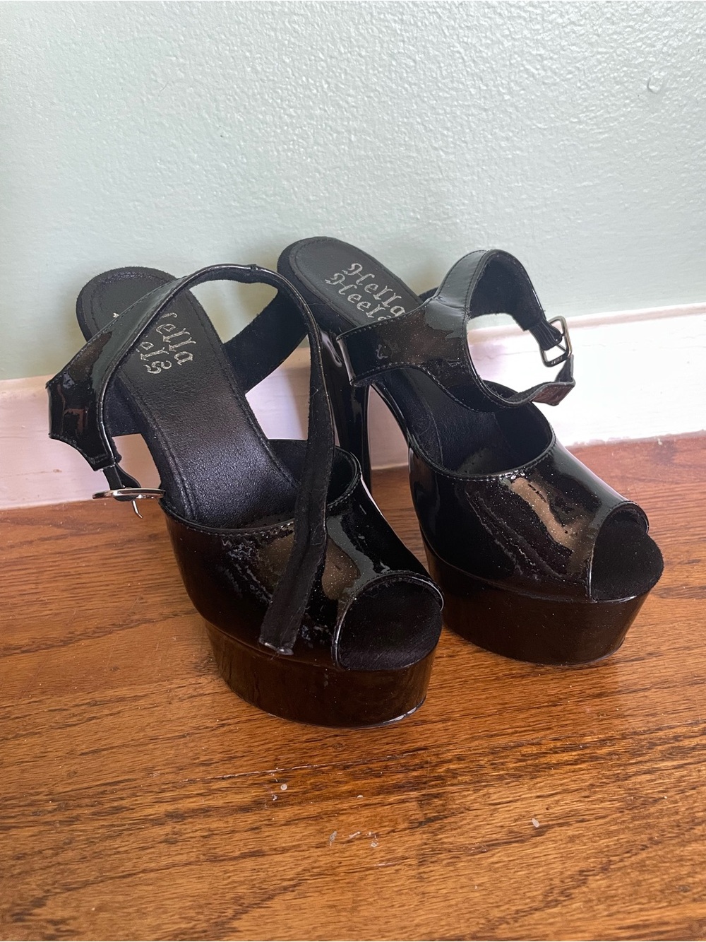 Hella Heels 6" Glitterati "Sin City"